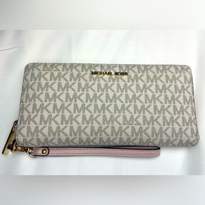 Large Logo Continental Michael Kors Wallet